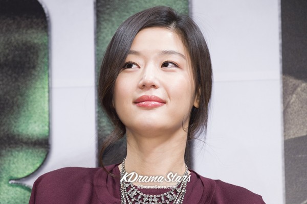 'The Berlin' Press Conference- Jun Ji Hyun [PHOTOS] | KDramaStars