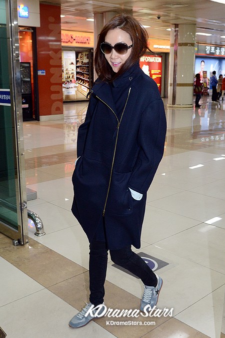 Airport Fashion: Choi Ji Woo Looks Stylish Concluding The 'Winter ...