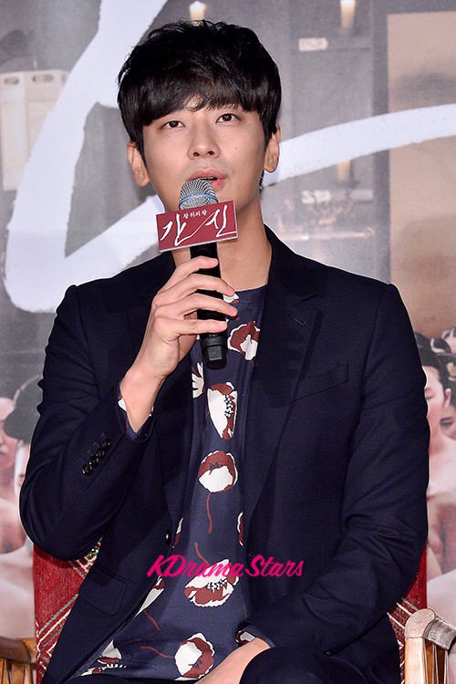 Ju Ji Hoon at a Press Conference of Upcoming Film 'Flatterer' - April ...