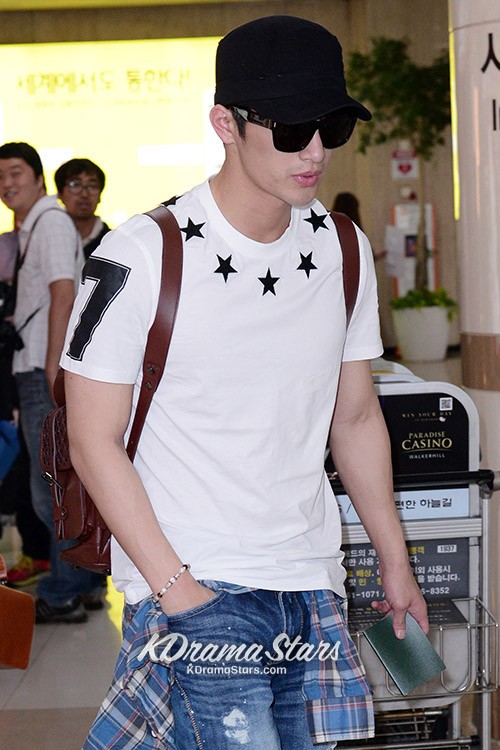 Seo In Gook Returns To Korea From His Personal Trip In Japan-May 23 ...