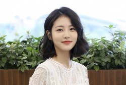 Actress Shin Ye Eun is Confirmed to Star with Kim Myungsoo in 