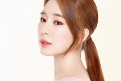 Actress Yoo In Na is a Certified Bibliophilia; To release her Audiobook