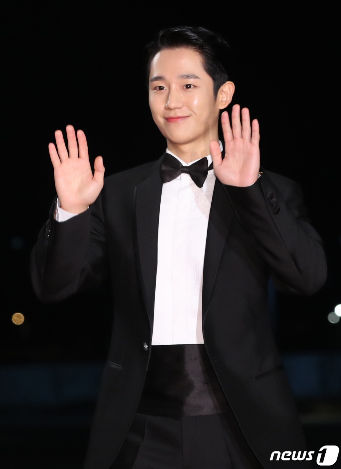 Photos Of The Handsome Male Stars Who Attended The 40th Blue Dragon ...