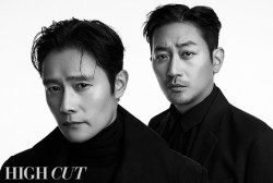 The movie ' Ashfall' (Director Lee Hae-joon, Kim Byung-seo) Lee Byung-hun and Ha Jung-woo show off a different aura.