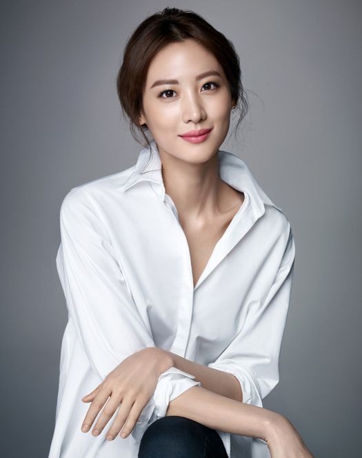 All about Claudia Kim + She tied the knot already!
