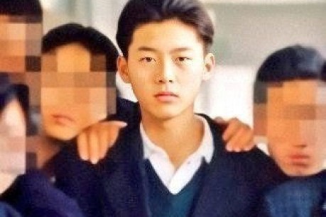 Hyun Bin’s Middle School Photo Circulates on Social Media, Fans Adore Him Even More