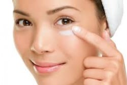 Top 5 Korean Eye Creams to Get Rid of Wrinkles, Bags, and Dark Circles