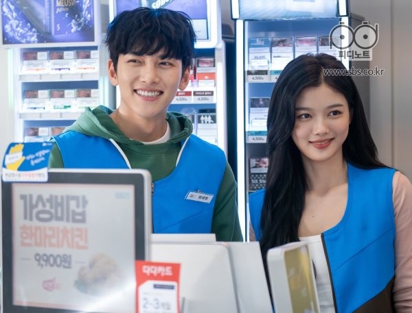 Actual Convenience Store In Regular Operation in “Backstreet Rookie”