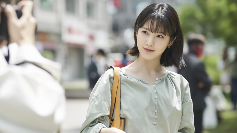 Upcoming JTBC Romance Drama Shares First Stills of Ong Seong Woo and Shin Ye Eun