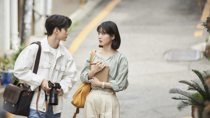 Upcoming JTBC Romance Drama Shares First Stills of Ong Seong Woo and Shin Ye Eun