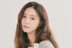 Shin Se Kyung Becomes First Korean Actress To Surpass 1 Million YouTube Subscribers