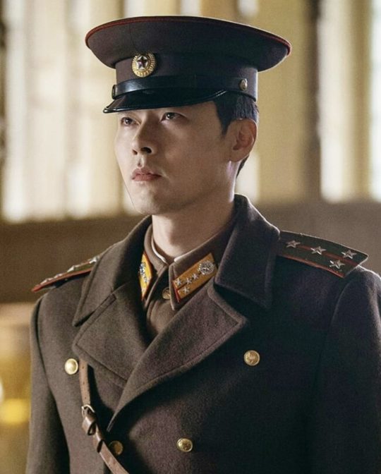 10 Lead K-Drama Actors Who Look Good In Uniform | KDramaStars