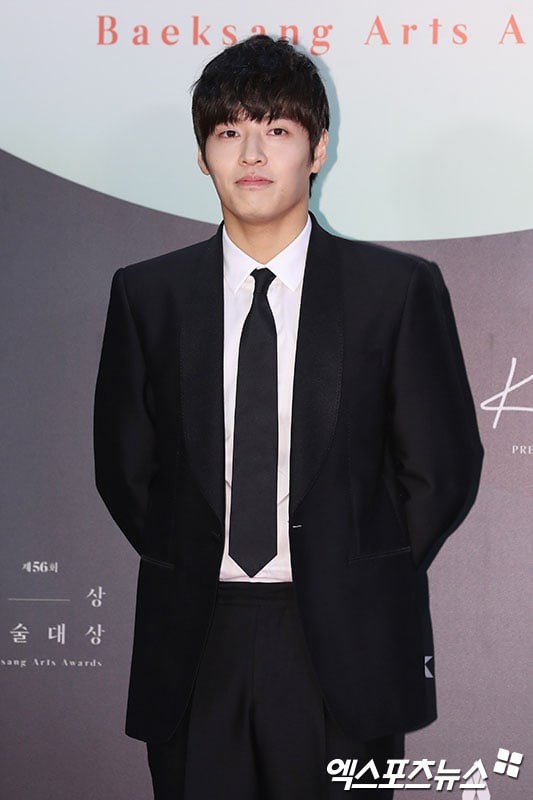 Kang Ha Neul Won Actor Award At The 47th KBS Broadcasting + Surprise New Look For Fans