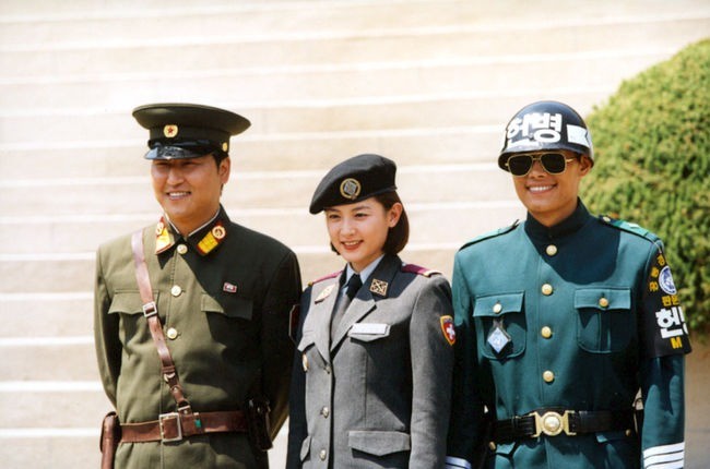 Korean Actresses In Their Impressive Military Uniforms