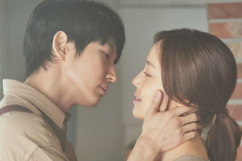 Moon Chae Won’s Intense Kissing Scene With Actor Lee Joon Gi In “Flower Of Evil” + Reaction Of Her Bestfriend