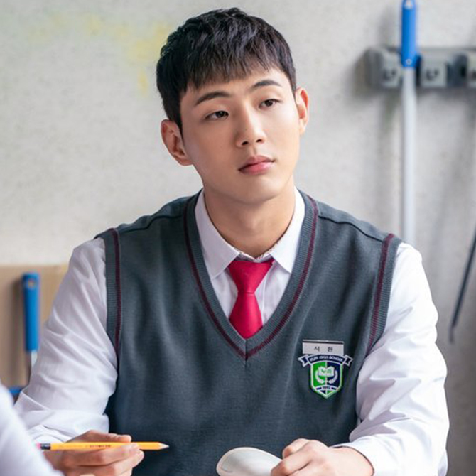 https://1739752386.rsc.cdn77.org/data/images/full/238255/get-to-know-more-about-when-i-was-most-beautiful-actor-ji-soo.jpg