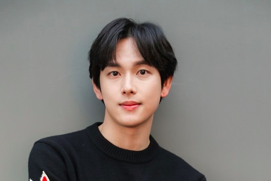 Singer And Actor Im Siwan Underwent COVID-19 Test Once Again