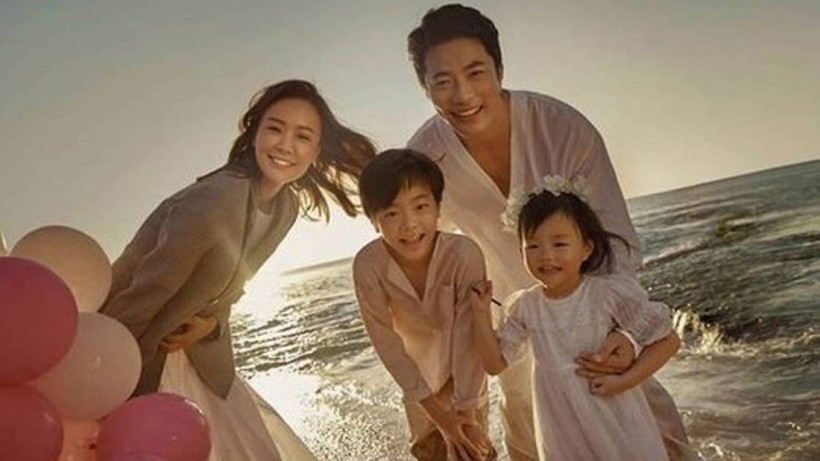 Rain And Kwon Sang Woo Flaunts Their Happily Married Lives and Their Beautiful Wives