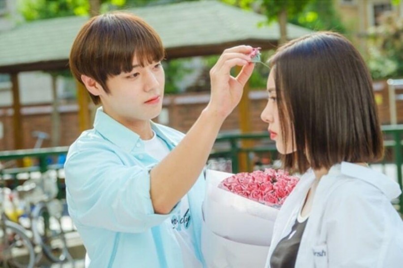 Experience the Romantic Glare Of Park Ji Hoon And Lee Ruby In “Love Revolution”