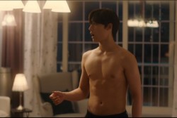 Watch: Viewers Were Surprised To Witness Lee Do Hyun Sexy Bod in '18 Again'