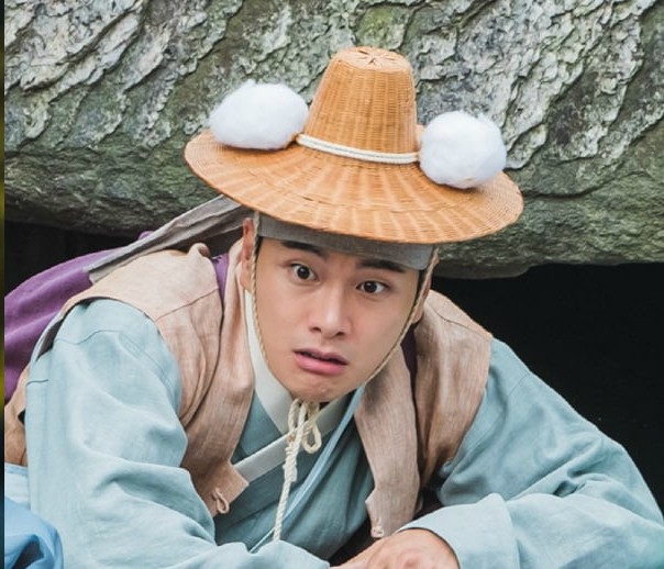 KBS2 Drama ‘Secret Royal Inspector’ Released New Stills Featuring Lee Yi Kyung’s Character