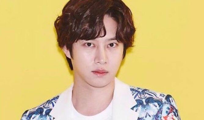 Super Juniors Kim Heechul Shows off Strong Idol Visual with His New  Shorter Fresher Hairstyle  YouTube
