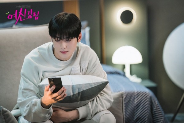 'True Beauty' Releases Charming New Still Cuts Of Eunwoo As Lee Suho