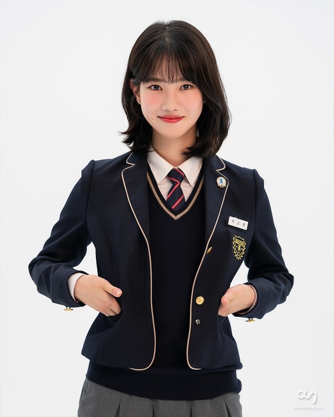 JTBC Drama “Live On” Shares A Sneak Peek Of It’s Cast Members As High School Students