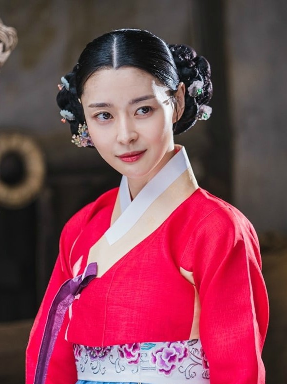 Historical Drama 'Secret Royal Inspector' Releases Another Glimpse Of Kim Myung Soo’s and Kwon Nara’s Characters  