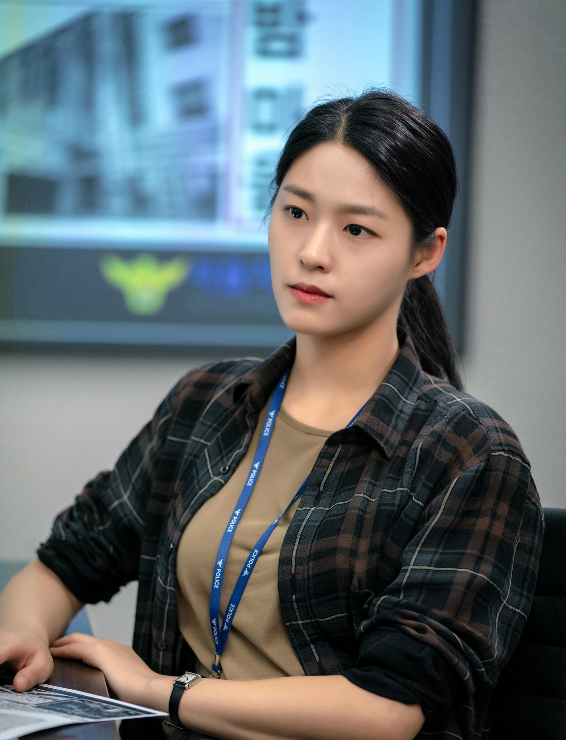 Lee Chung Ah's Doubtful Feelings Towards Namgoong Min Becomes Obvious in  'Awaken' | KDramaStars