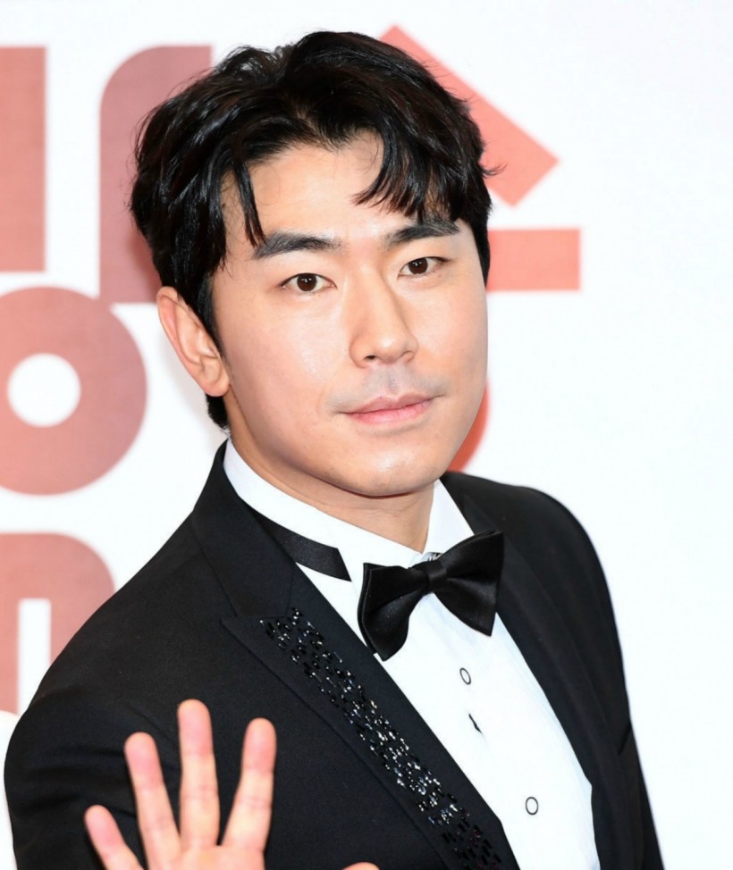 Lee Si Eon Tops List Of Most Buzzworthy Non-Drama TV Appearances According to Good Data Corporation