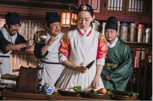 Catch a Glimpse of Kim Jung Hyun and Shin Hye Sun Tense Encounter in Newly Released Stills of Historical Drama ‘Mr. Queen’