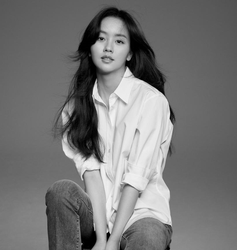 Kim So Hyun’s Profile Photo in New Agency Revealed