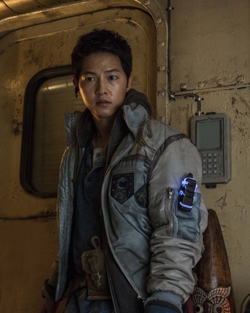 Song Joong Ki Talks about How He can Relate to His Character as Kim Taeho in 'Space Sweepers'