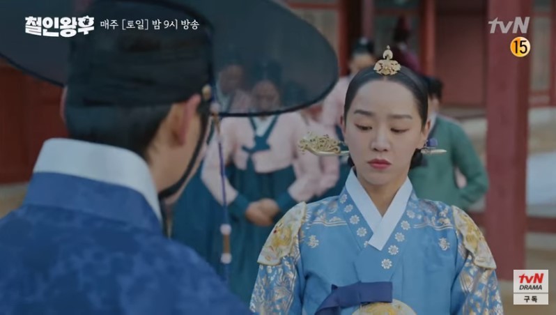 Watch: Shin Hye Sun, Kim Jung Hyun, and Other Casts Members Having a Great Time in Set of 'Mr. Queen'