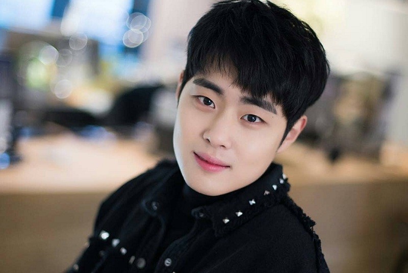 Jo Byeong Gyu Accused of School Bullying + Agency Responds