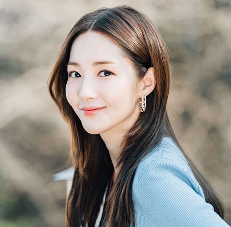 Look! Park Min Young’s Captivating Beauty as She Graces the Cover of Knight Magazine