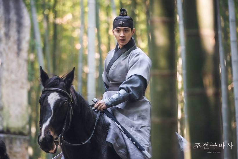 Jang Dong Yoon and Kam Woo Sung Showcase their Powerful Side in Historical Drama 'Joseon Exorcist'