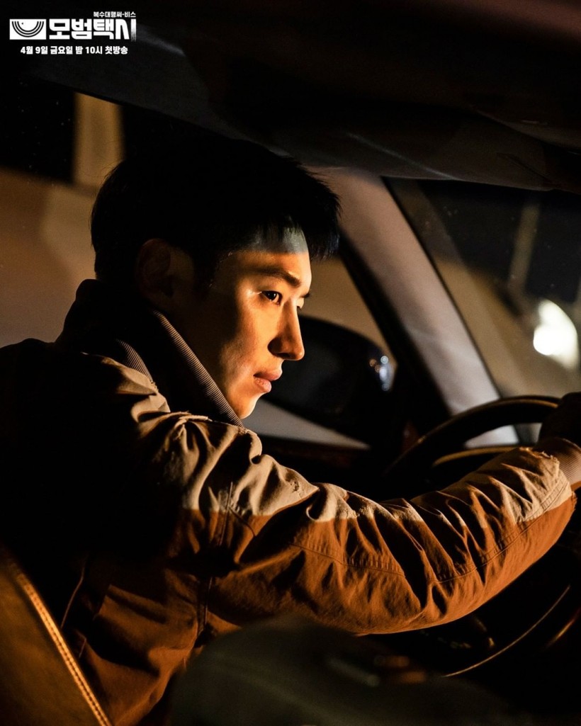 SBS's Drama 'Taxi Driver' Drops New Stills Featuring Lead Star Lee Je Hoon