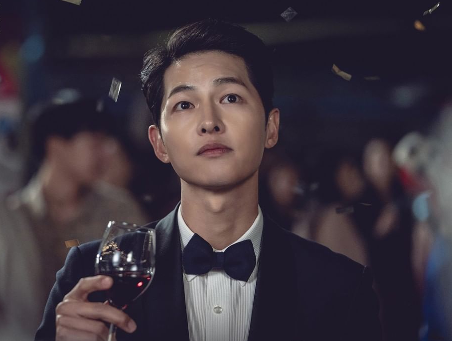 Song Joong Ki Looks Daring In His New Pictorial With Gq Korea History D C Drops Special Interview Kdramastars