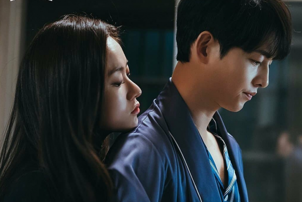 Jeon Yeon Bin Y Song Joong Ki Comparten La Formula De Su Quimica En Vincenzo Pandrama Noticias