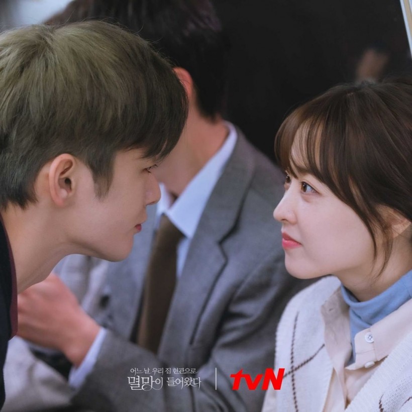 Watch: This is How Seo In Guk and Park Bo Young Rehearsed Their Kissing Scene in ‘Doom at Your Service’