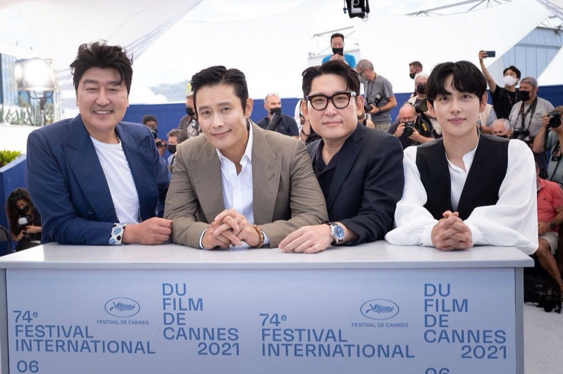 Emergency Declaration Cast at the 74th Cannes Film Festival