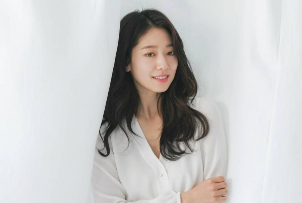 Park Shin Hye Enters the “Hell Gate” of “The Heirs”