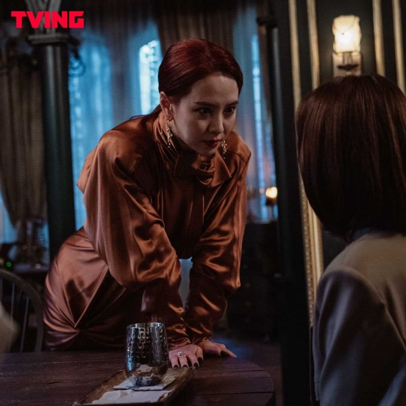 The Witch's Diner - Song Ji Hyo