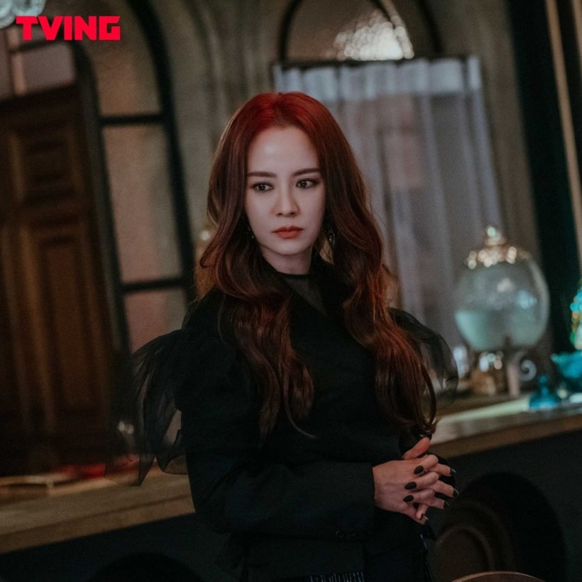 The Witch's Diner - Song Ji Hyo 