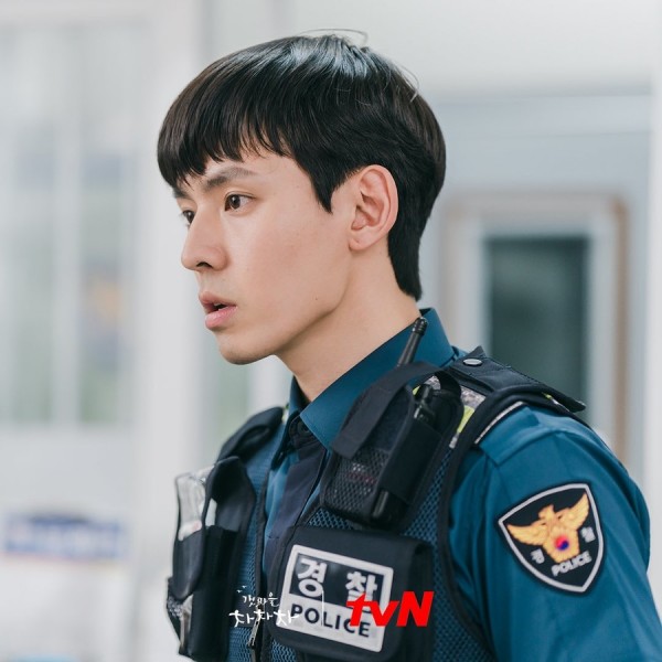‘Hometown Cha-cha-cha’ Starring Shin Min Ah, Kim Seon Ho, and Lee Sang