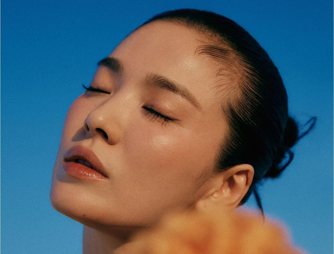 Song Hye Kyo's Beautiful Photos Taken At Sunrise With Vogue Korea