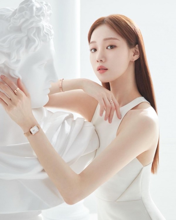 Lee Sung Kyung Beauty Secrets 2022: Achieve Glowing, Healthy-Looking Skin  Like the 'Shooting Stars' Actress | KDramaStars