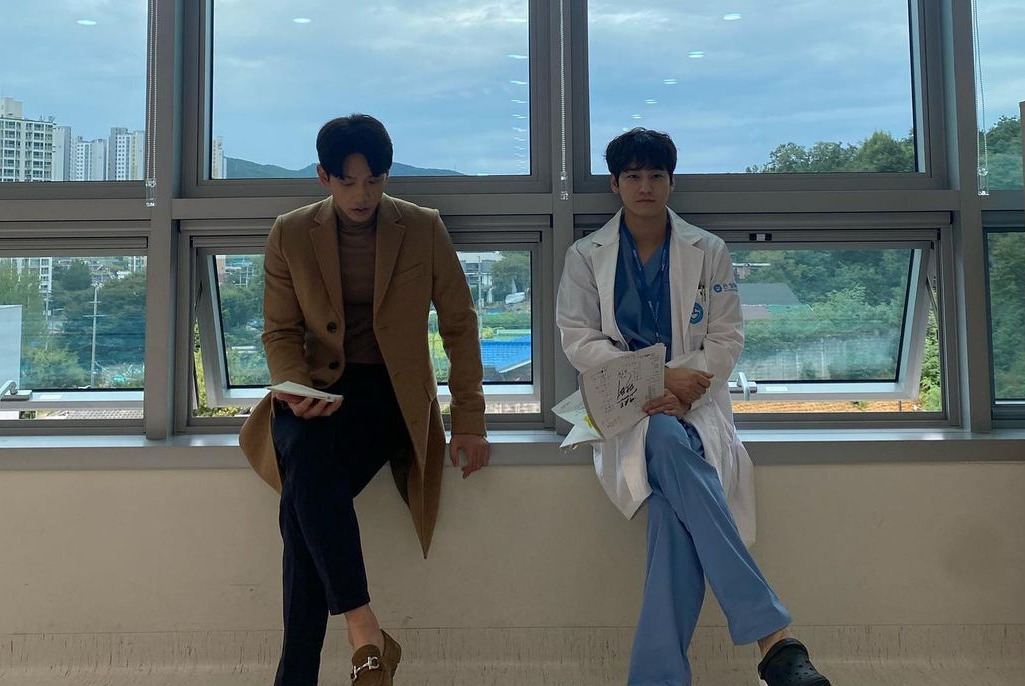 ‘ghost Doctor Update Kim Bum And Rain Spoil Viewers With New Behind The Scenes Snaps On 1849